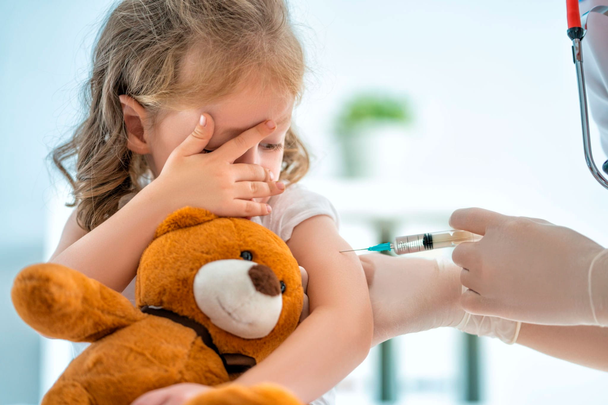 Más de 600 mil niños sin vacunar contra la influenza: qué deben saber los padres